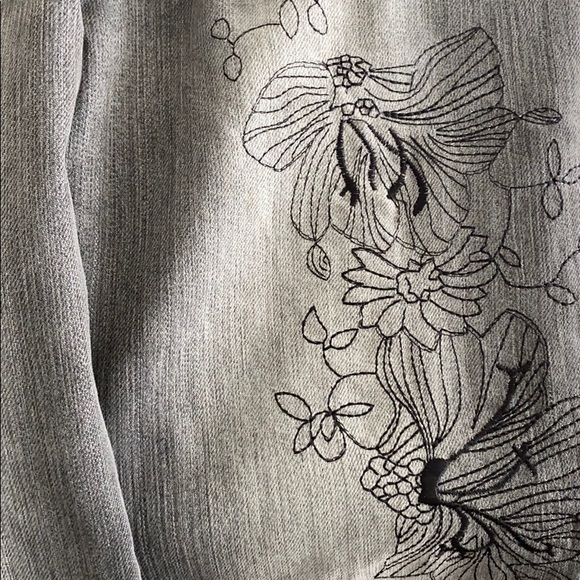 Jeans - Picture 3 of 3